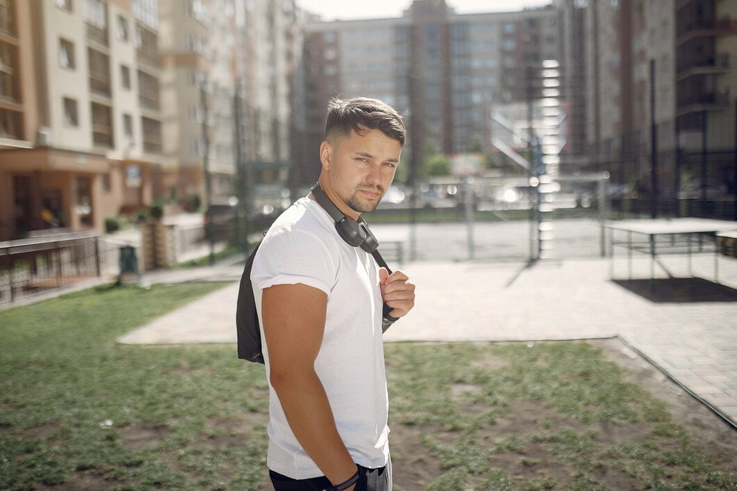 Damien L.